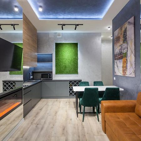 Апартамент З Дизайнерським Ремонтом Lviv Exterior foto